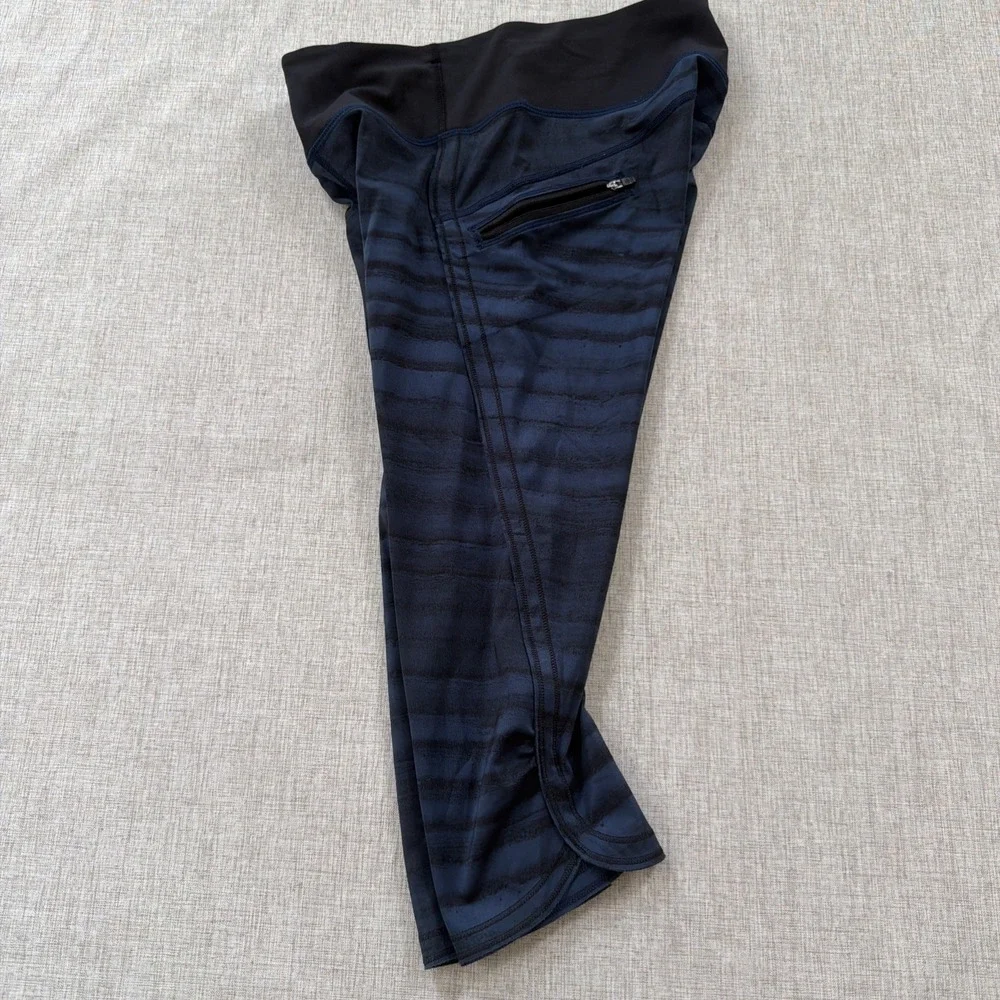 Lululemon Top Speed Crop Leggings Womens 4 Blue Black Athletic Running Gym